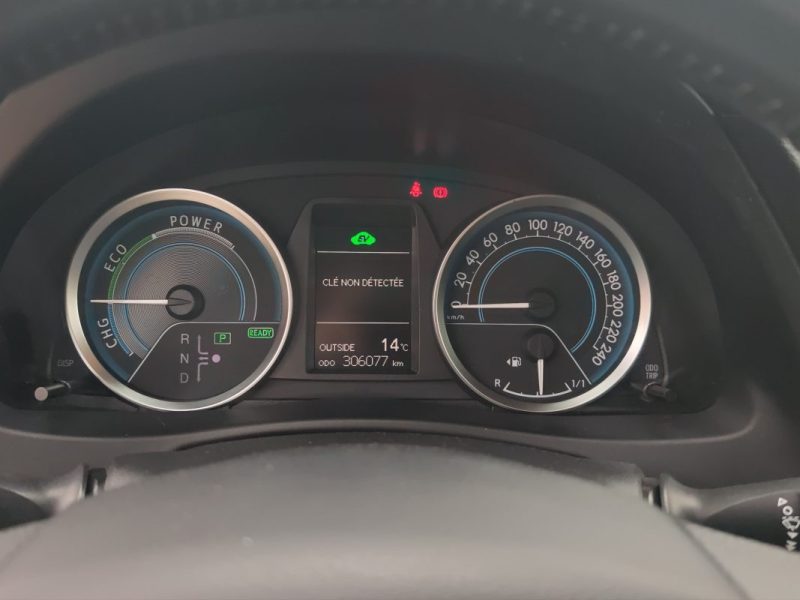 TOYOTA AURIS TOURING SPORTS 136H DYNAMIC