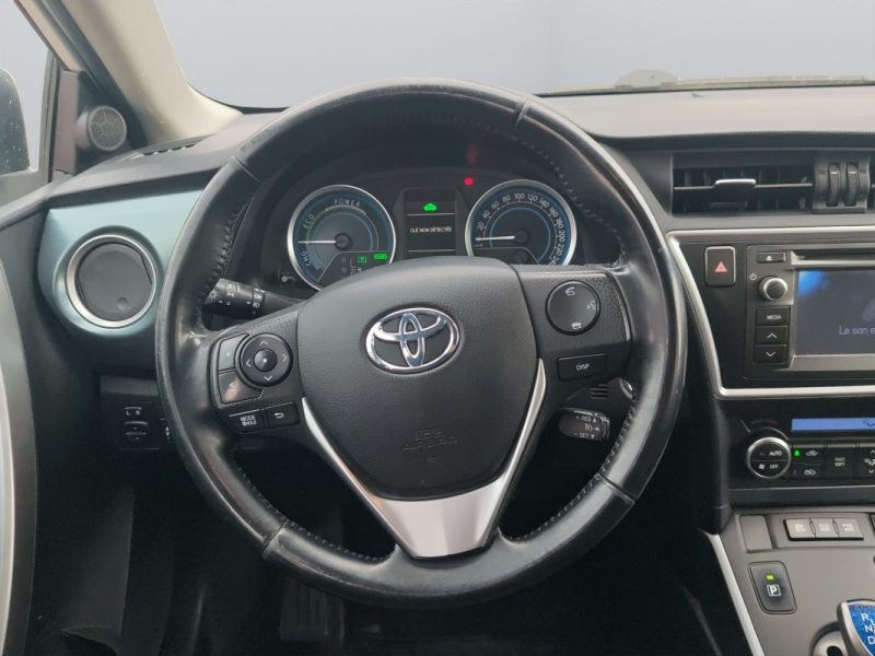 TOYOTA AURIS TOURING SPORTS 136H DYNAMIC