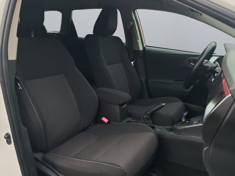 TOYOTA AURIS TOURING SPORTS 136H DYNAMIC