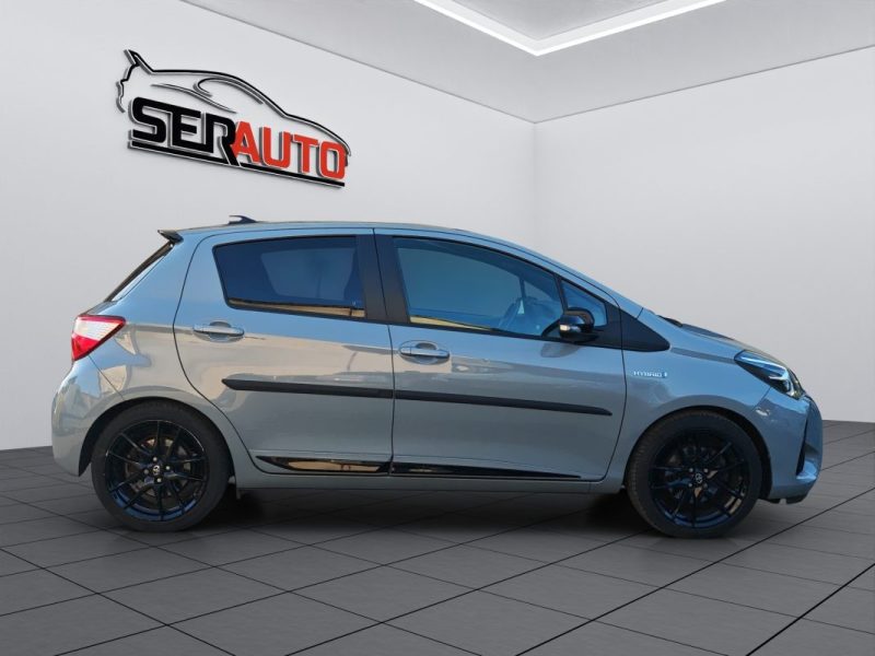TOYOTA YARIS III HYBRID 100H GR SPORT