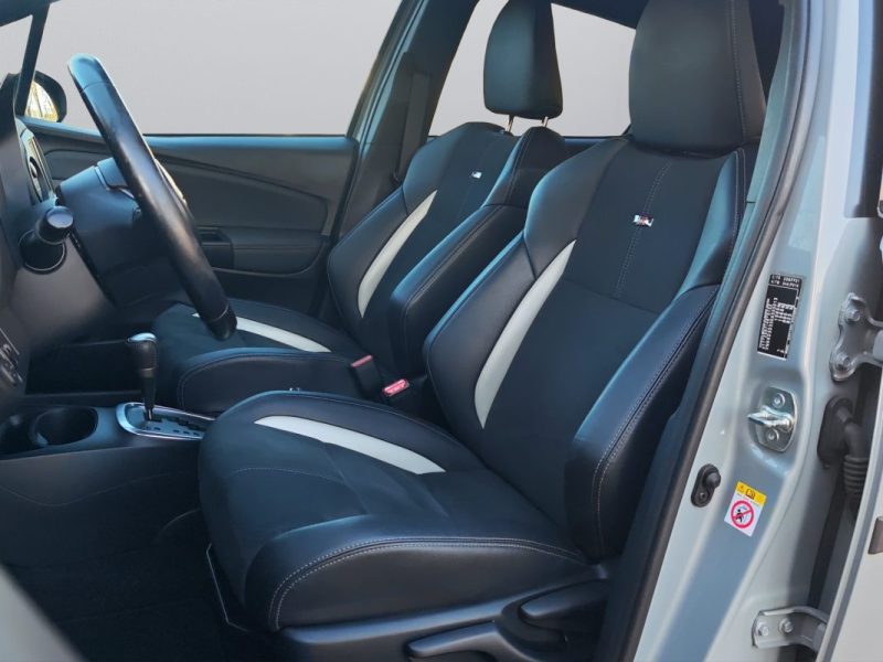 TOYOTA YARIS III HYBRID 100H GR SPORT