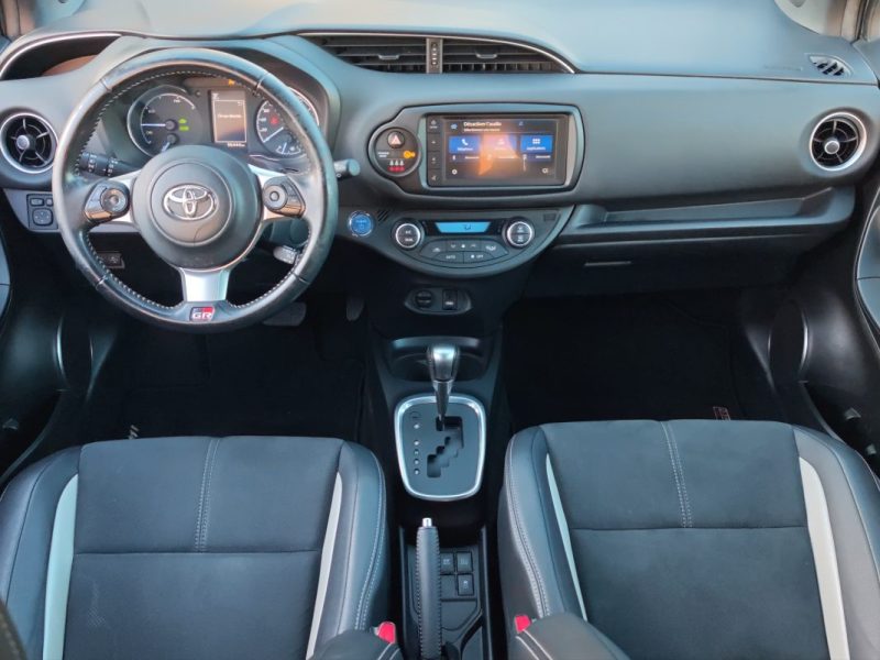 TOYOTA YARIS III HYBRID 100H GR SPORT