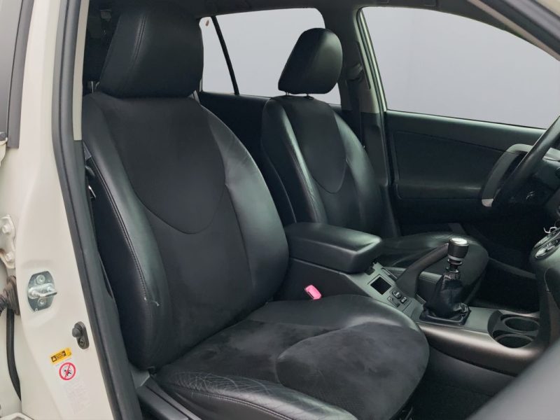 TOYOTA RAV4 III 150 D-4D LIFE EDITION 2WD - 1ER MAIN