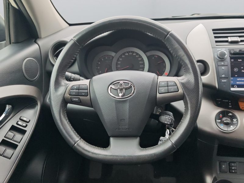 TOYOTA RAV4 III 150 D-4D LIFE EDITION 2WD - 1ER MAIN