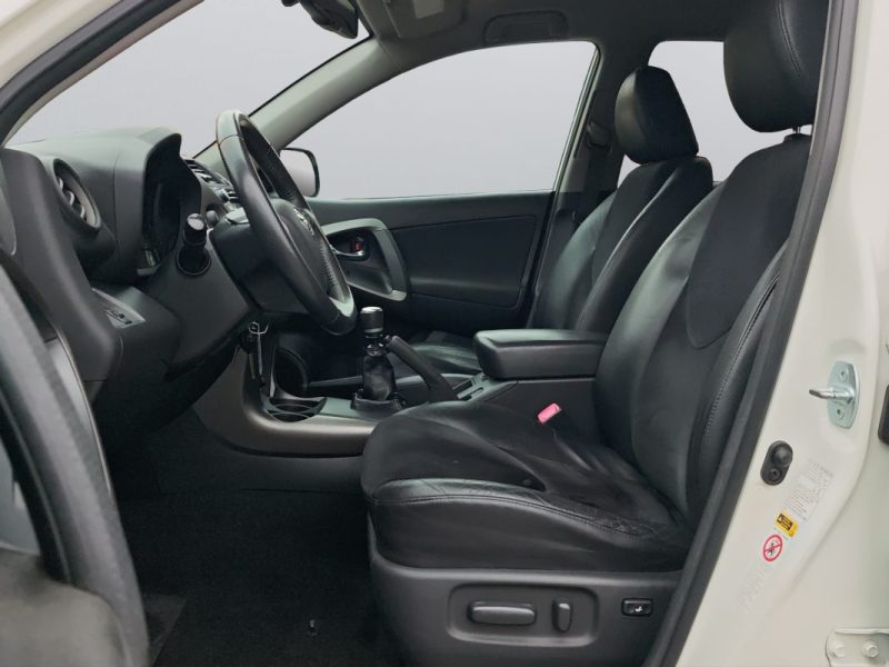 TOYOTA RAV4 III 150 D-4D LIFE EDITION 2WD - 1ER MAIN