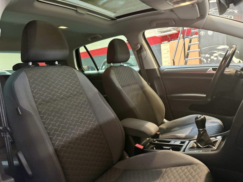 VOLKSWAGEN GOLF VII 1.6 TDI CONNECT TOIT OUVRANT / ATTELAGE 115CH