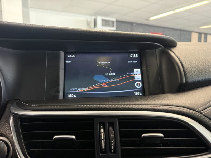 INFINITI Q30 2.2 d 170 ch Sport DCT7 Euro6d-T