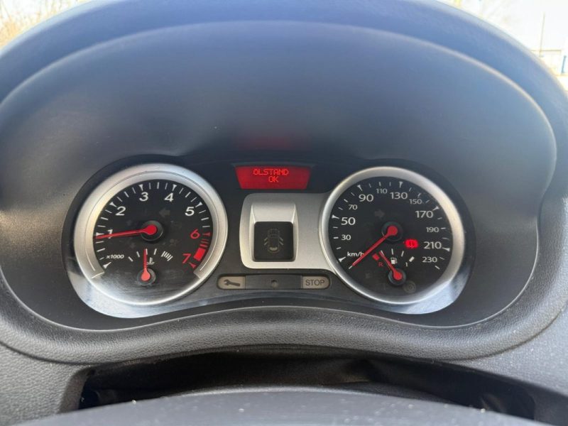 RENAULT CLIO III 1.2 16V 75 eco2 Tom Tom Edition - Kit de distribution changé