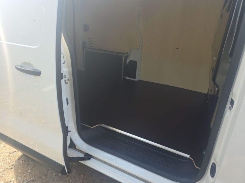 CITROEN JUMPY M 2.0 BLUE HDI 120CH CLUB EAT TVA