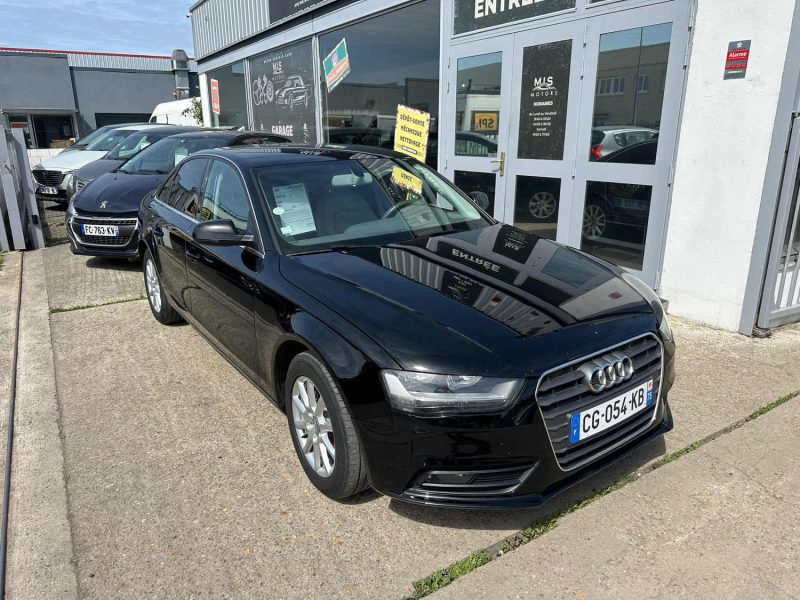 AUDI A4 2.0 TDI 1968CM3 143CV  2012