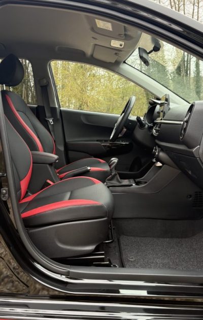 KIA PICANTO 84ch GT LINE PREMIUM APPLE CAR PLAY / FEUX AUTOMATIQUE / CHARGEUR INDUCTION 