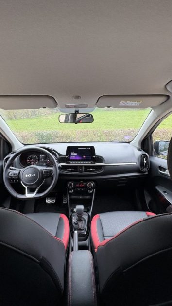 KIA PICANTO 84ch GT LINE PREMIUM APPLE CAR PLAY / FEUX AUTOMATIQUE / CHARGEUR INDUCTION 