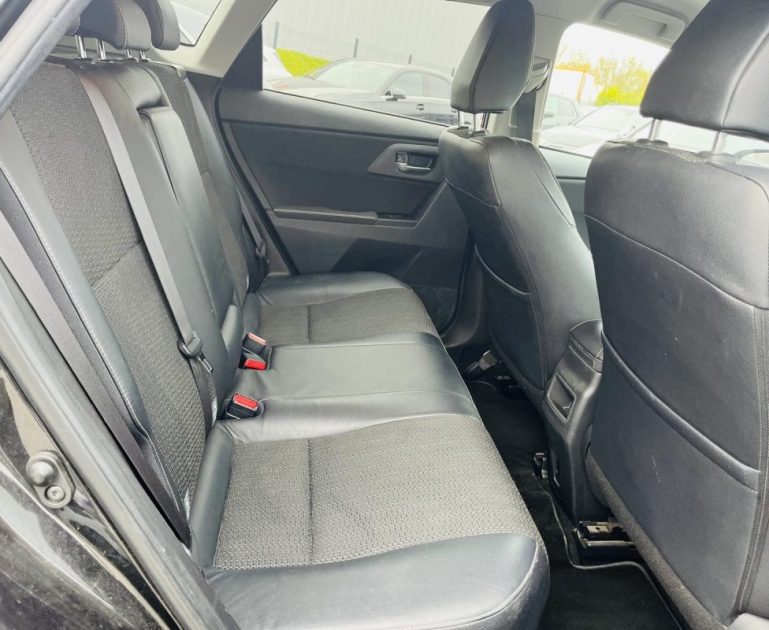 TOYOTA AURIS 1.8 HYBRID 136h DYNAMIC BUSINESS