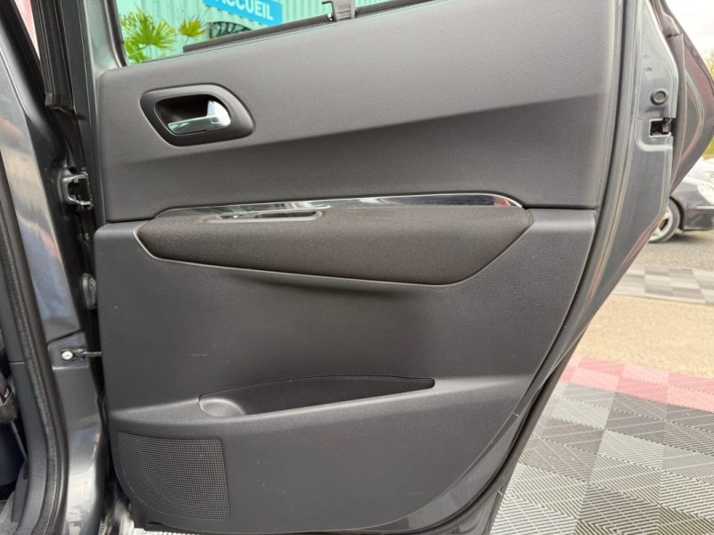 PEUGEOT 3008 1.6 HDI  109CV 