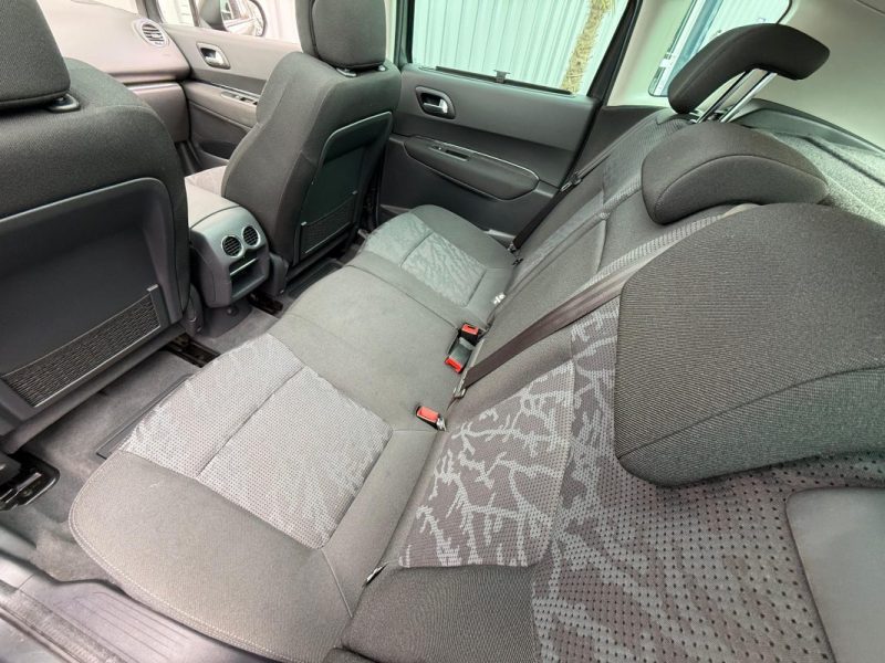 PEUGEOT 3008 1.6 HDI  109CV 