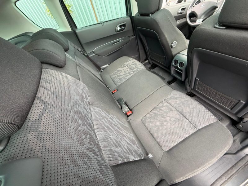 PEUGEOT 3008 1.6 HDI  109CV 
