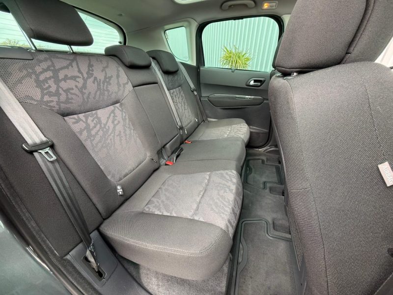 PEUGEOT 3008 1.6 HDI  109CV 