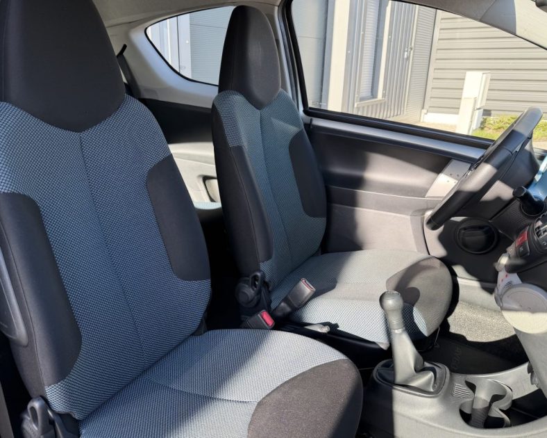 TOYOTA AYGO VVT-I ACTIVE 2013