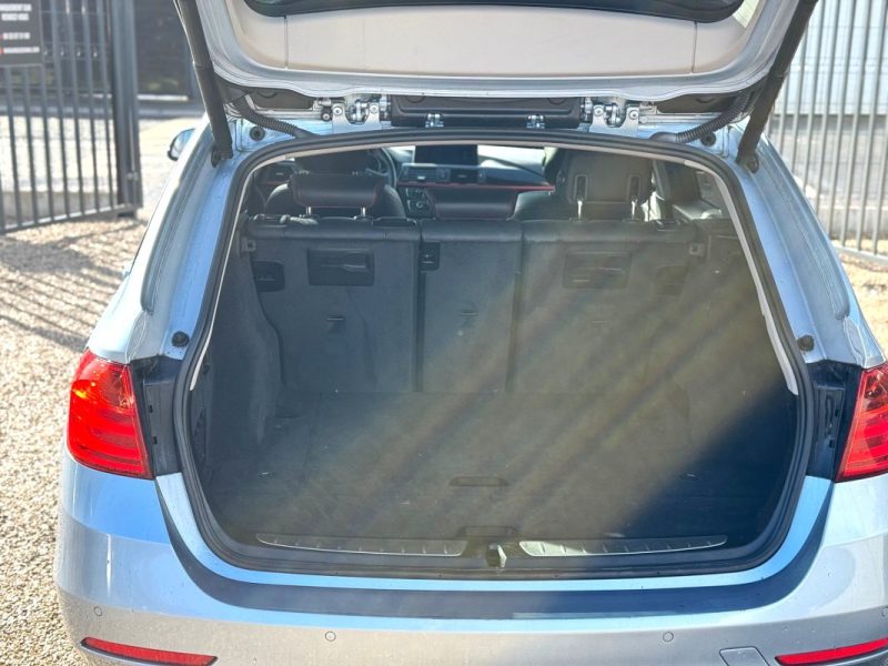 BMW SERIE 3 335DA XDRIVE 313CH LOUNGE 2014