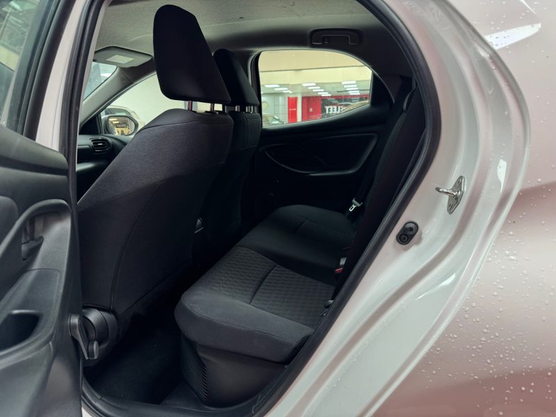 TOYOTA YARIS 4 BERLINE 116cv DYNAMIC BUSINESS/1 ERE MAIN/TVA RECUPERABLE