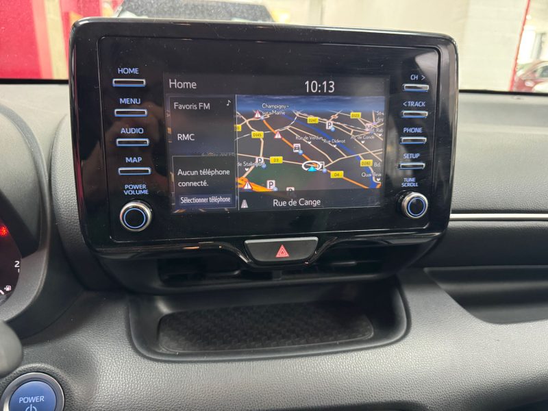 TOYOTA YARIS 4 BERLINE 116cv DYNAMIC BUSINESS/1 ERE MAIN/TVA RECUPERABLE