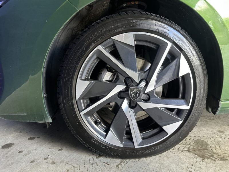 PEUGEOT 308 1.2 I 131 CH BVM6 ALLURE PACK /1ER MAIN / CAR PLAY 2022