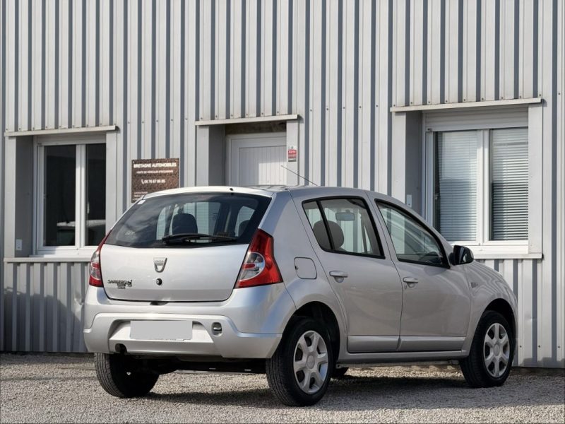 DACIA SANDERO 1.4 MPI 72CV GPL ECO2 BLACKLINE 2010 153 000KM