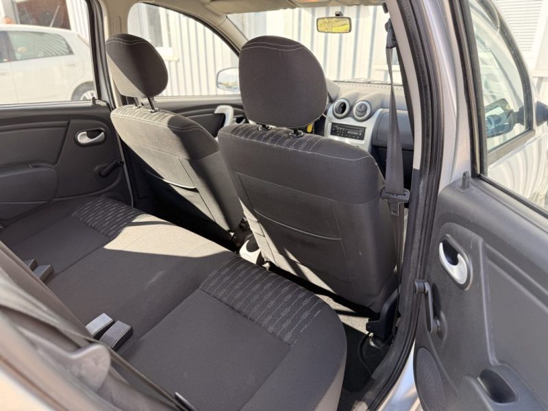 DACIA SANDERO 1.4 MPI 72CV GPL ECO2 BLACKLINE 2010 153 000KM