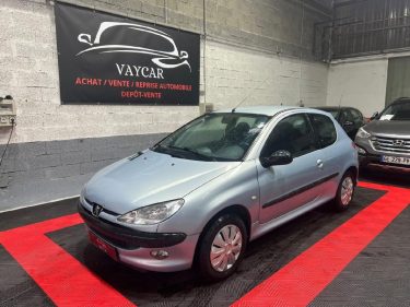 PEUGEOT 206 XR PRESENCE 1.4i 75ch 2003