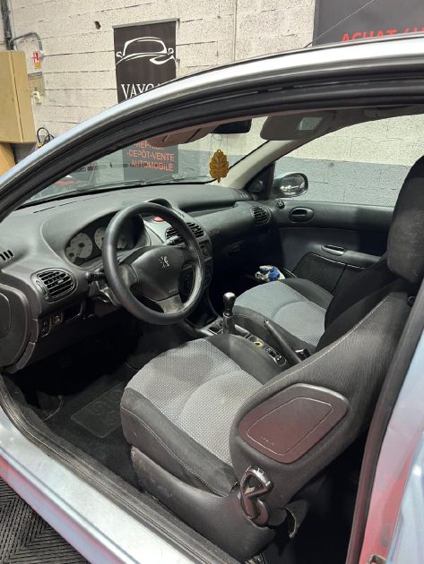 PEUGEOT 206 XR PRESENCE 1.4i 75ch 2003