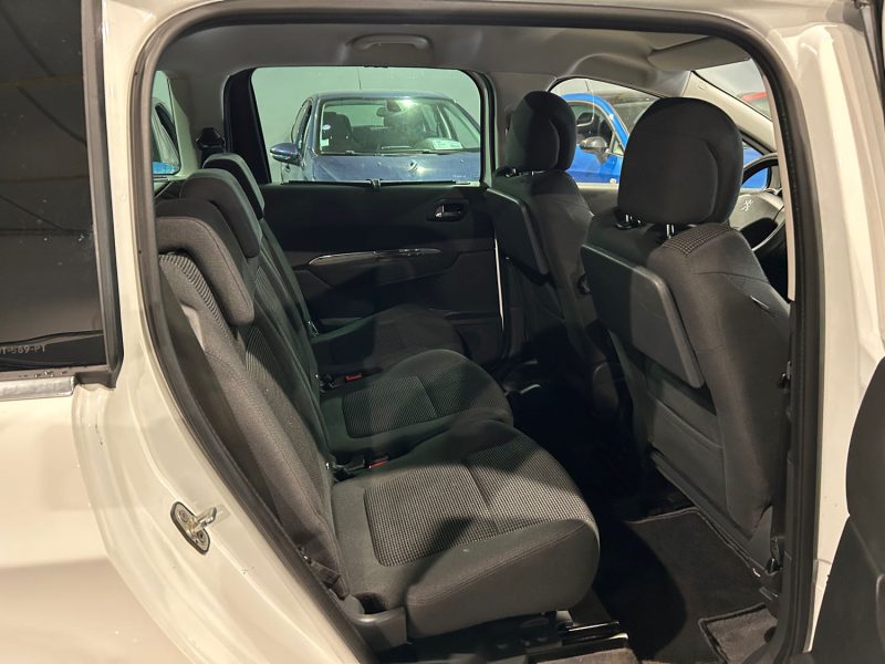 PEUGEOT 5008 PHASE 2 1.2I 12V 130CH 