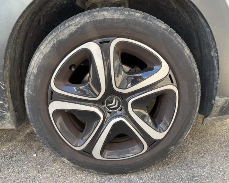 CITROËN C3 110ch Feel Pack – DISTRIBUTION NEUVE – Sable/Emeraude - BVM5