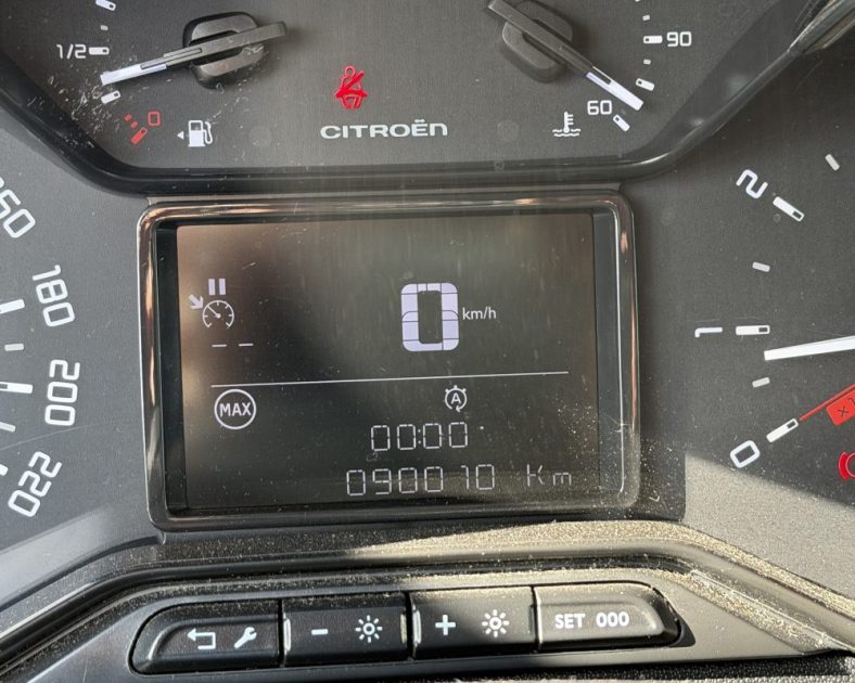 CITROËN C3 110ch Feel Pack – DISTRIBUTION NEUVE – Sable/Emeraude - BVM5