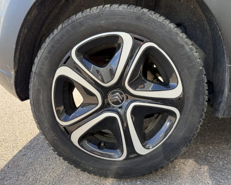 CITROËN C3 110ch Feel Pack – DISTRIBUTION NEUVE – Sable/Emeraude - BVM5