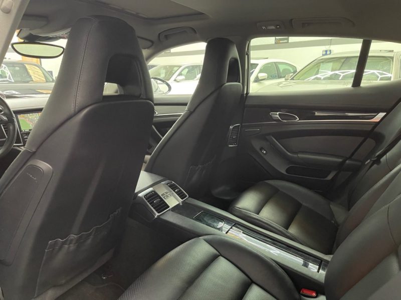PORSCHE PANAMERA PHASE 2 DIESEL 3.0 V6 250ch PLATINUM EDITION GARANTIE 24 MOIS HISTORIQUE COMPLET 