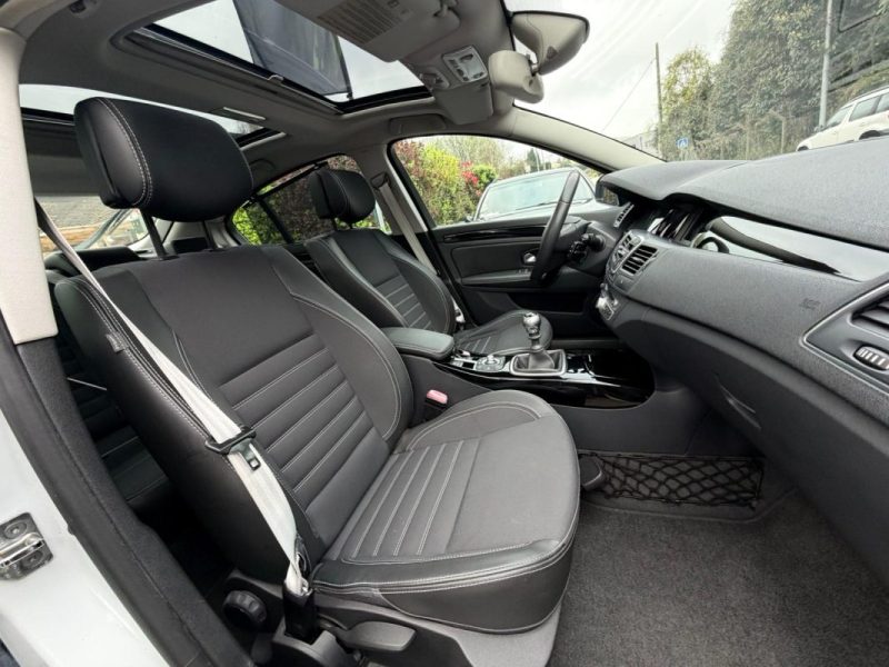 RENAULT LAGUNAIII 2.0 DCI 130 BOSE EDITION 