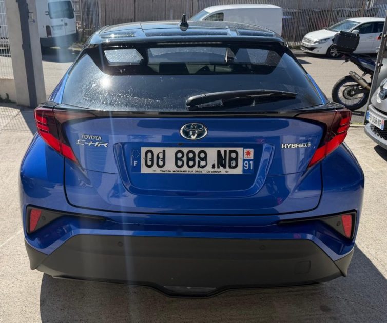 TOYOTA C-HR 122H DISTINCTIVE 2WD E-CVT MY22 2022