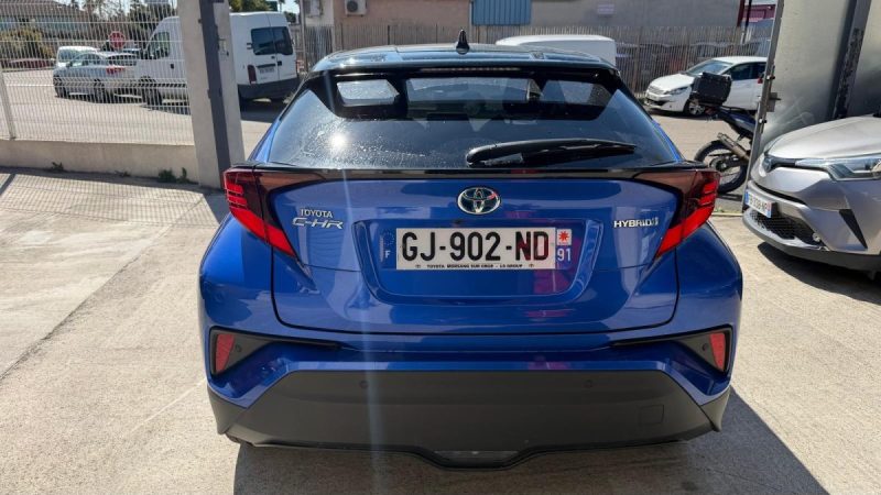 TOYOTA C-HR 122H DISTINCTIVE 2WD E-CVT MY22 2022