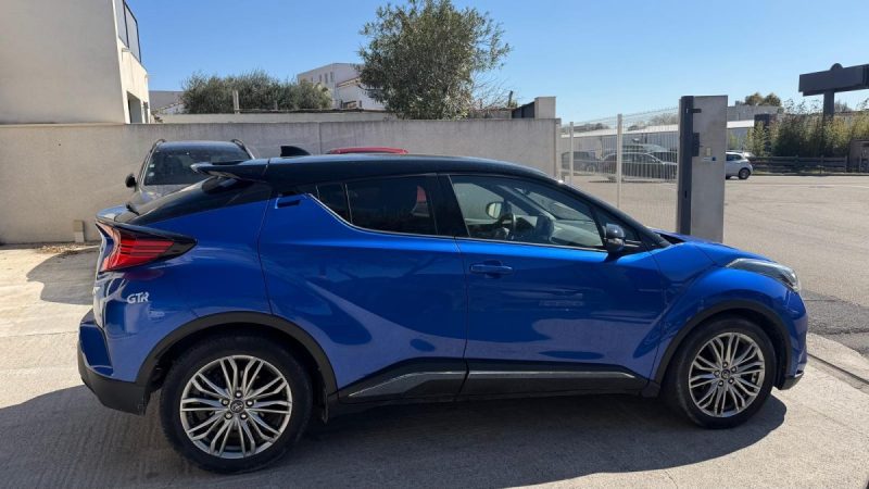 TOYOTA C-HR 122H DISTINCTIVE 2WD E-CVT MY22 2022