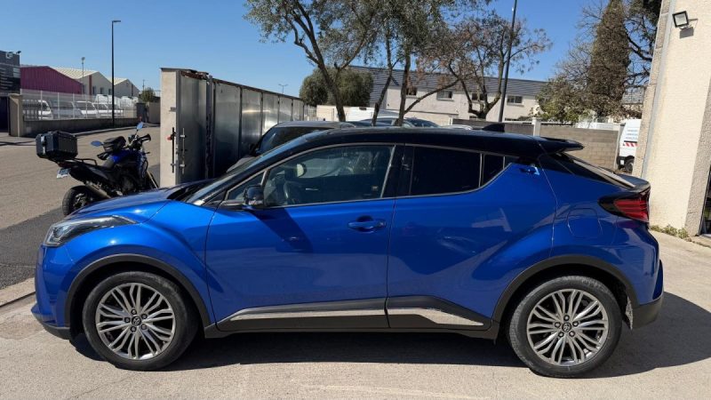 TOYOTA C-HR 122H DISTINCTIVE 2WD E-CVT MY22 2022