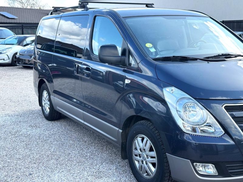 HYUNDAI H1  2.5 CRDI 170CV BOITE AUTO 8 PLACES