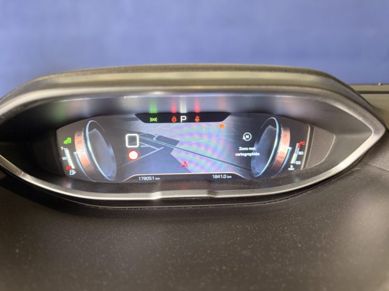 PEUGEOT 3008 GT-LINE -1.6 Hdi - 120 ch - TOIT OUVRANT - COURROIE NEUVE - SIEGES CHAUFFANTS / MASSANT