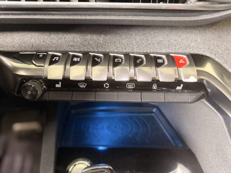 PEUGEOT 3008 GT-LINE -1.6 Hdi - 120 ch - TOIT OUVRANT - COURROIE NEUVE - SIEGES CHAUFFANTS / MASSANT