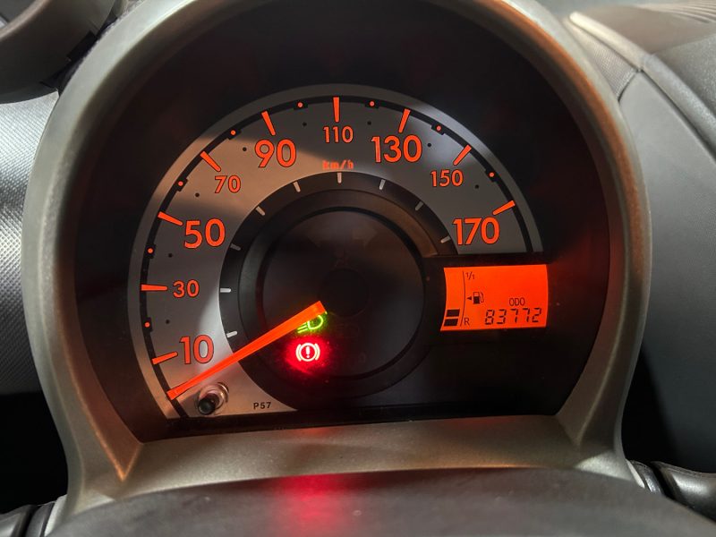 PEUGEOT 107 1.0 VTi