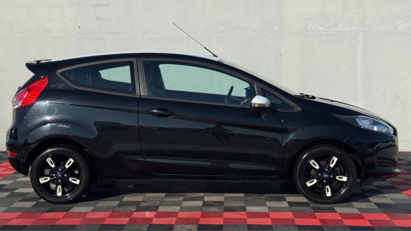 FORD FIESTA 1.0 ECOBOOST 100CH STOP&START TITANIUM 3P 2015