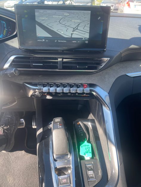 PEUGEOT 3008 HYBRID 225CH GT E-EAT8 99MKM
