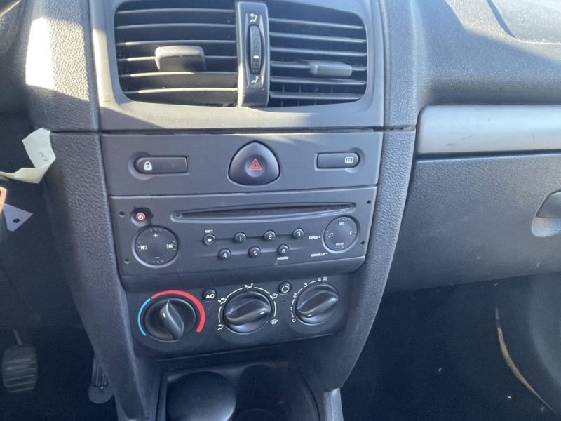 RENAULT CLIO  CAMPUS COM 1.2 16V 75CV CT OK CLIM GARANTIE 