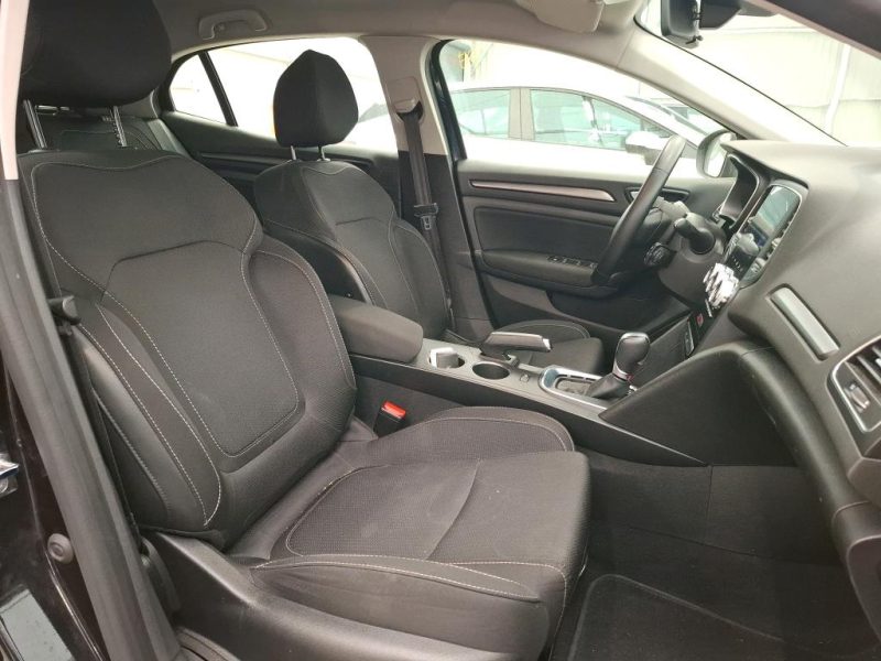 RENAULT MEGANE IV 1.3 TCE 140CH BOÎTE AUTOMATIQUE 10/2021 PRIX HT : 9158 €