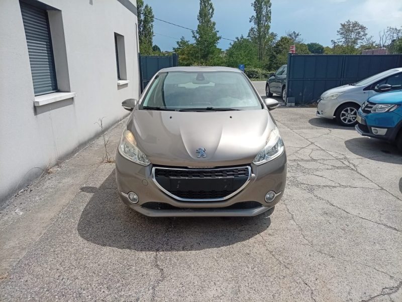 PEUGEOT 208 VTI  ACTIVE 82 CH