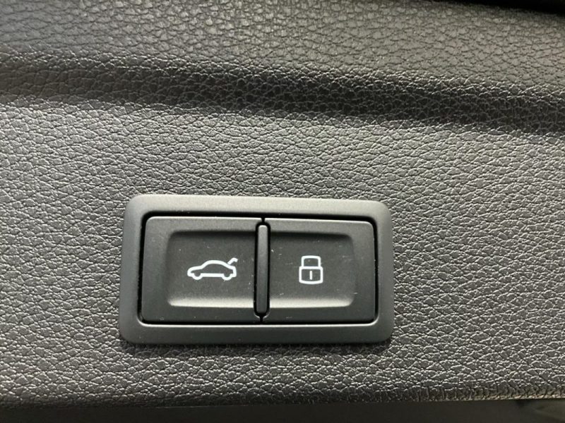 AUDI Q3 SPORTBACK 45 TFSIe Hybride S LINE